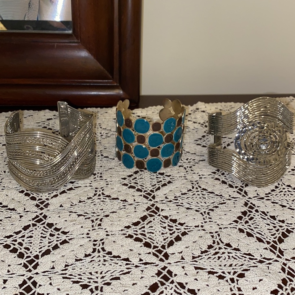 Costume bangles (3)